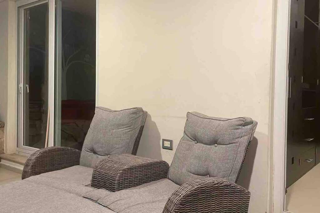Amalfi Apartment, Spacious & Excellent Location Apartamento